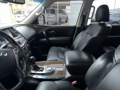 2017 INFINITI QX80 Base