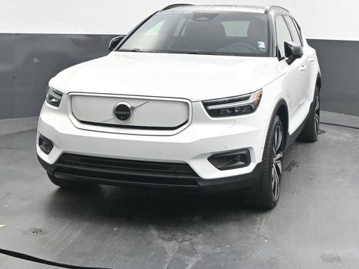 2022 Volvo XC40 Recharge Pure Electric P8 Twin Plus