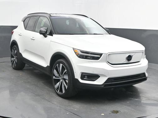 2022 Volvo XC40 Recharge Pure Electric P8 Twin Plus