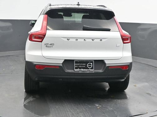 2022 Volvo XC40 Recharge Pure Electric P8 Twin Plus