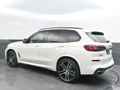 2023 BMW X5 M50i
