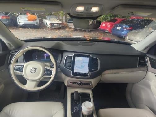 2024 Volvo XC90 B6 Plus Bright Theme 7-Seater