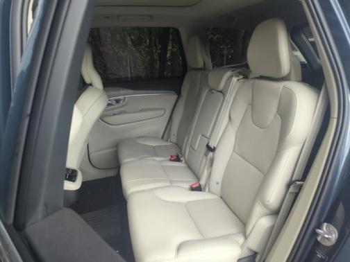 2024 Volvo XC90 B6 Plus Bright Theme 7-Seater