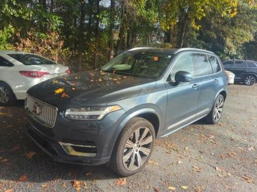 2024 Volvo XC90 B6 Plus Bright Theme 7-Seater