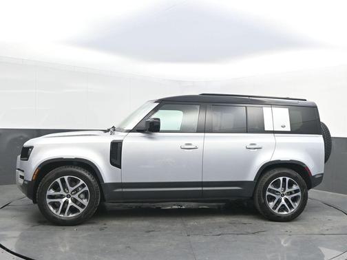 2022 Land Rover Defender 110 SE