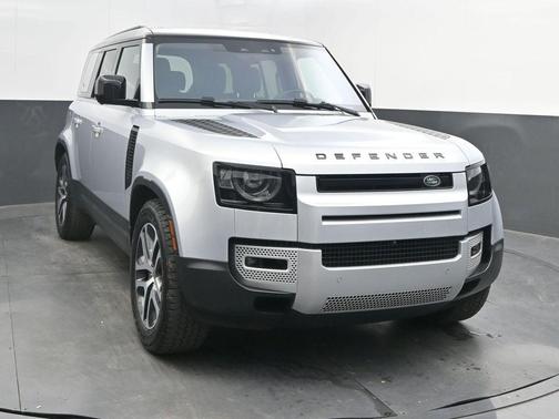 2022 Land Rover Defender 110 SE