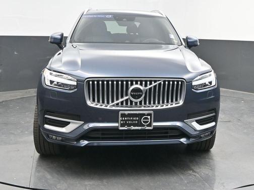 2022 Volvo XC90 T6 Inscription 7 Passenger
