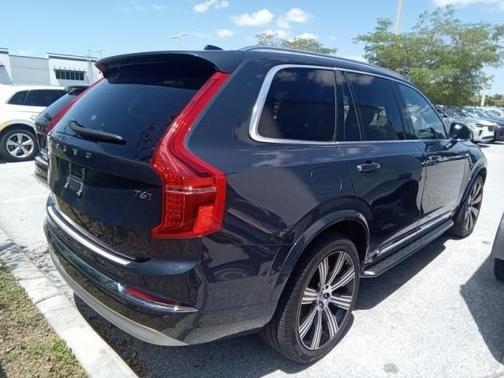 2022 Volvo XC90 T6 Inscription 7 Passenger