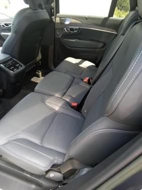 2022 Volvo XC90 T6 Inscription 7 Passenger