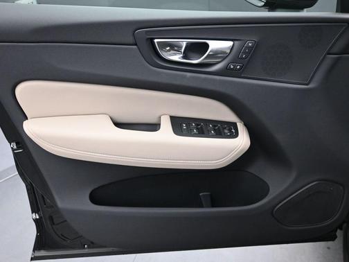 2026 Volvo XC60 B5 Core