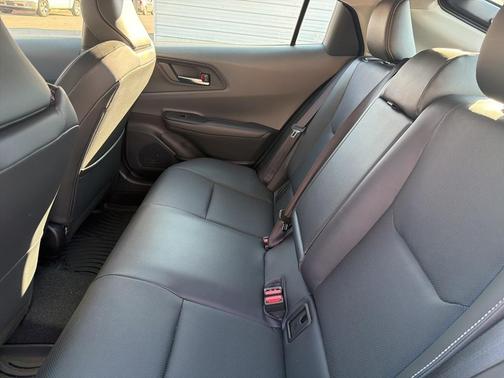 2025 Toyota Prius XLE