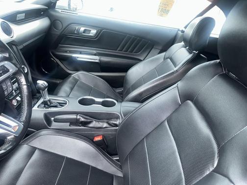 2021 Ford Mustang EcoBoost Premium