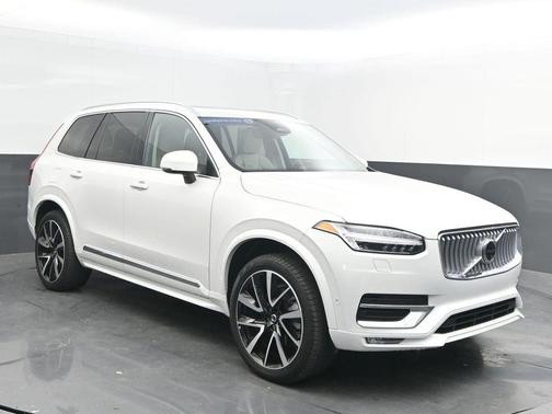 2024 Volvo XC90 B6 Plus Bright Theme 7-Seater