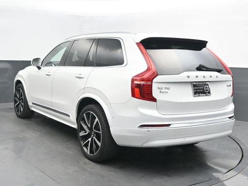2024 Volvo XC90 B6 Plus Bright Theme 7-Seater