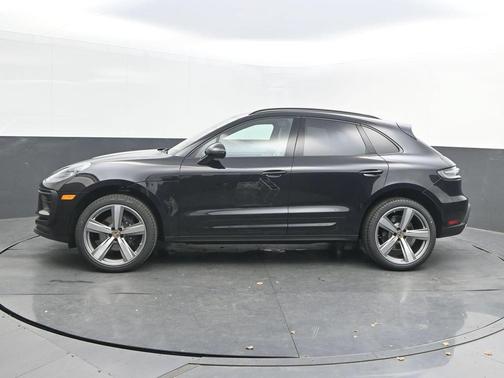 Jet Black Metallic 2026 Porsche Macan