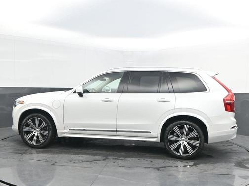 2024 Volvo XC90 Recharge Plug-In Hybrid T8 Ultimate Bright Theme 7-Seater