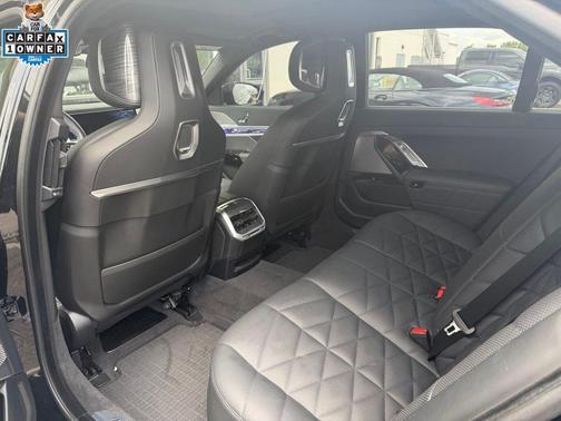 Black Sapphire Metallic 2023 BMW 740 i