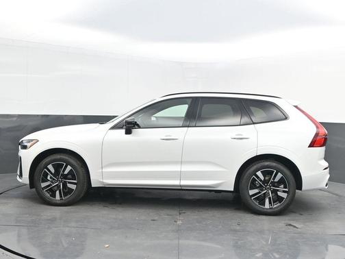 2026 Volvo XC60 B5 Core