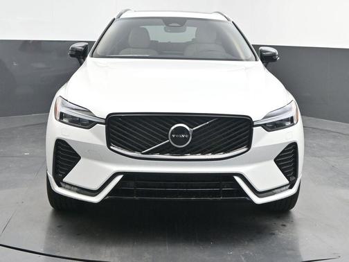 2026 Volvo XC60 B5 Core
