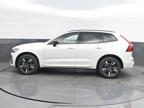 2026 Volvo XC60 B5 Core