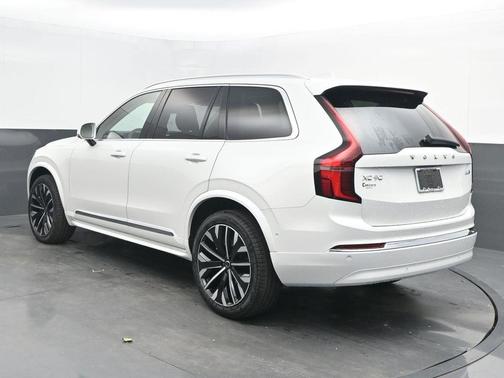 2026 Volvo XC90 B6 Ultra 7-Seater