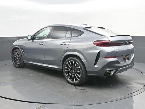 0C4W 2027 BMW X6 xDrive40i