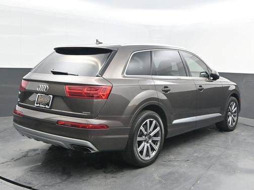 2019 Audi Q7 45 Premium Plus