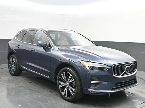 2023 Volvo XC60 B5 Ultimate Bright Theme