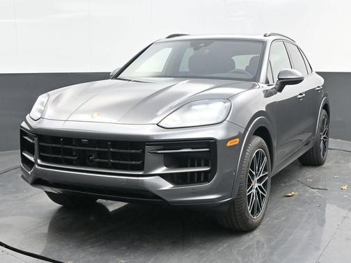2025 Porsche Cayenne Base