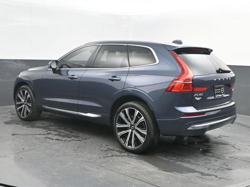 2023 Volvo XC60 B5 Ultimate Bright Theme
