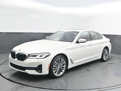 2022 BMW 530 i