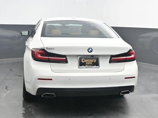 2022 BMW 530 i