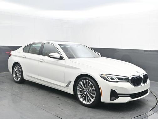 2022 BMW 530 i