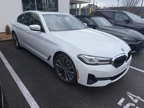 2022 BMW 530 i