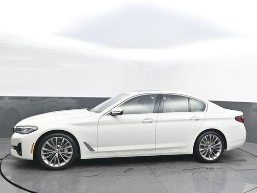 2022 BMW 530 i