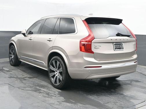 2024 Volvo XC90 B6 Ultimate Bright Theme 7-Seater