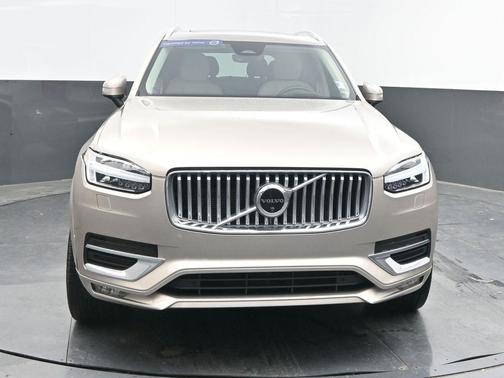 2024 Volvo XC90 B6 Ultimate Bright Theme 7-Seater