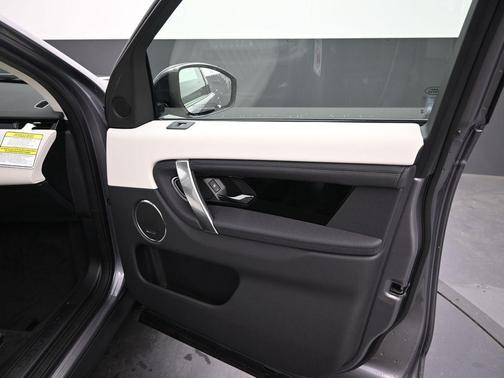 2025 Land Rover Discovery Sport S