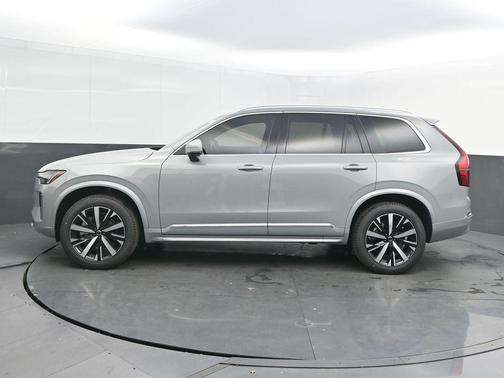 2026 Volvo XC90 B5 Core