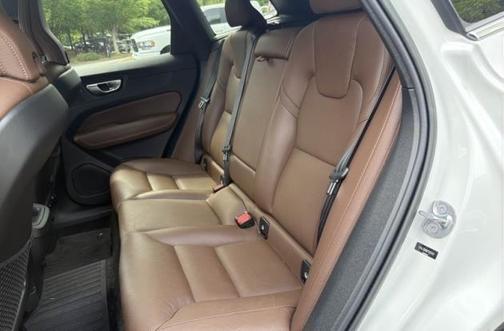 Crystal White 2023 Volvo XC60 B5 Plus Bright Theme