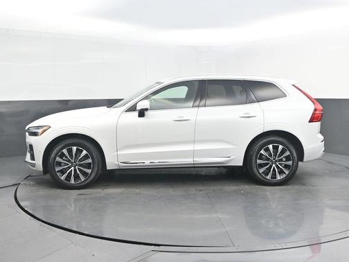 Crystal White 2023 Volvo XC60 B5 Plus Bright Theme