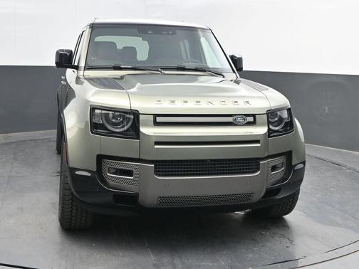 2025 Land Rover Defender P400 X-Dynamic SE