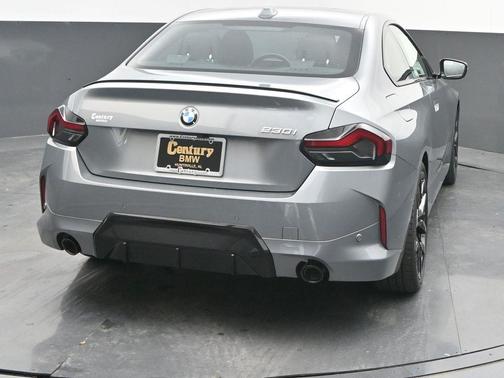 2025 BMW 230 i