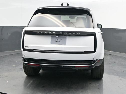 2025 Land Rover Range Rover P530 SE