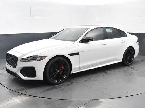 2024 Jaguar XF R-Dynamic SE