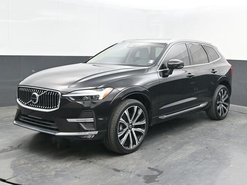 2023 Volvo XC60 B5 Ultimate Bright Theme