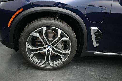 0C3Z 2026 BMW X5 PHEV xDrive50e