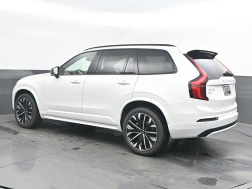 2026 Volvo XC90 B6 Ultra Dark Theme 6-Seater