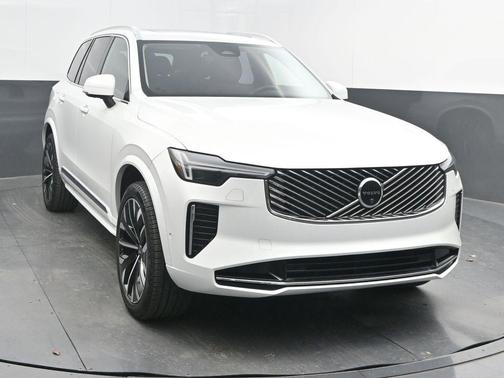 2025 Volvo XC90 B6 Plus 7-Seater