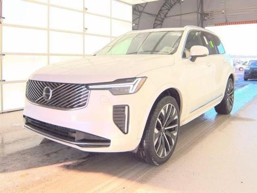 2025 Volvo XC90 B6 Plus 7-Seater